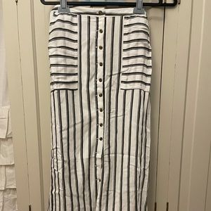 ***😍New with Tags Stripped shirt***